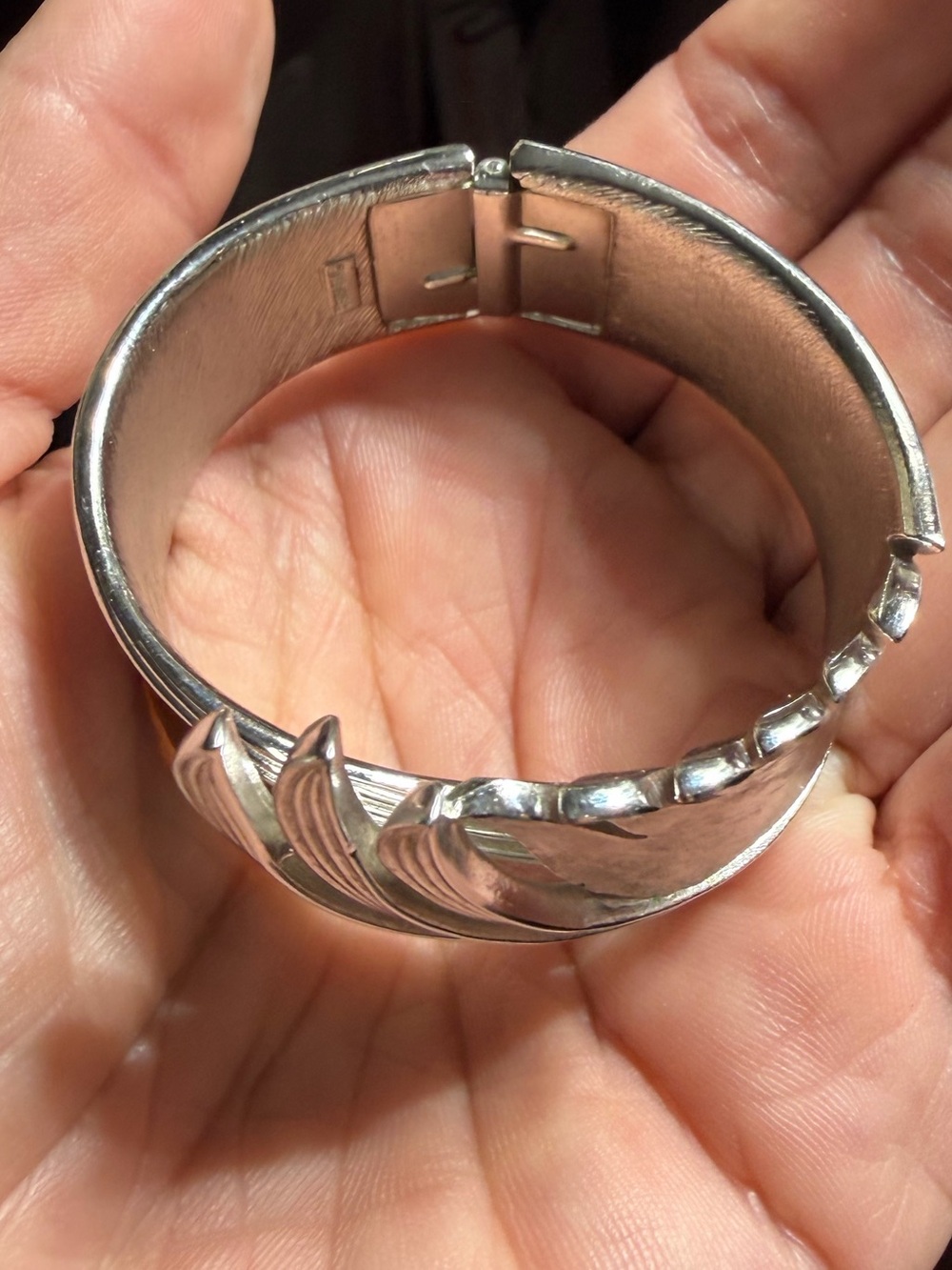 Vintage Silver Tone Wing Cuff Bracelet - Picture 5 of 6